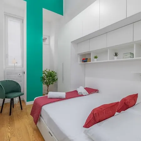 Bold Corner - Authentic District Close To Center 公寓 *